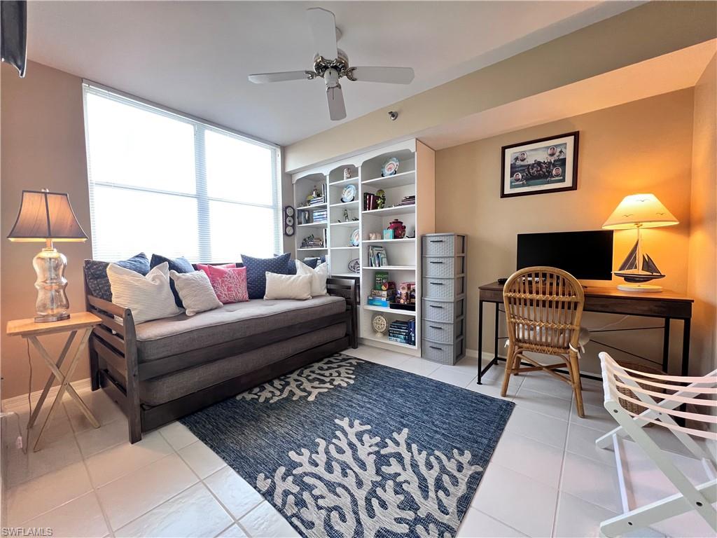 Den/Office with Queen Futon