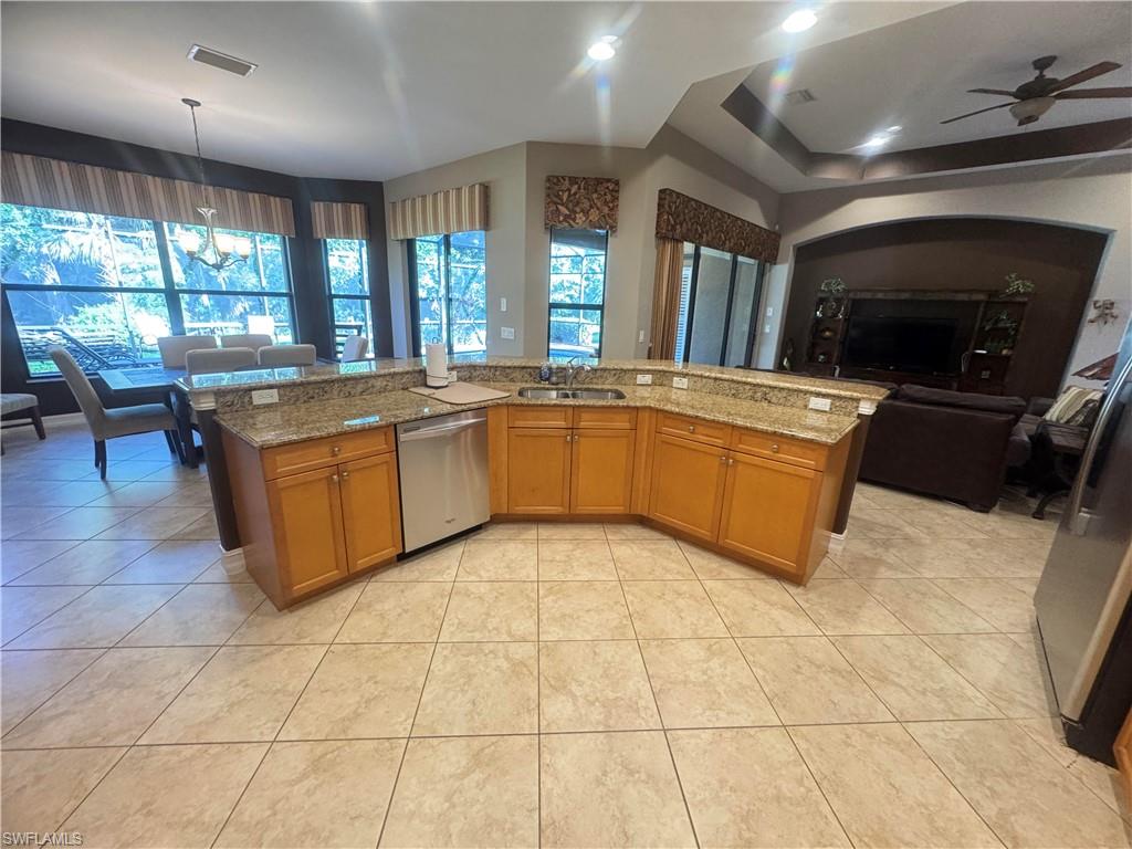 11848 Rosalinda CT photo 17