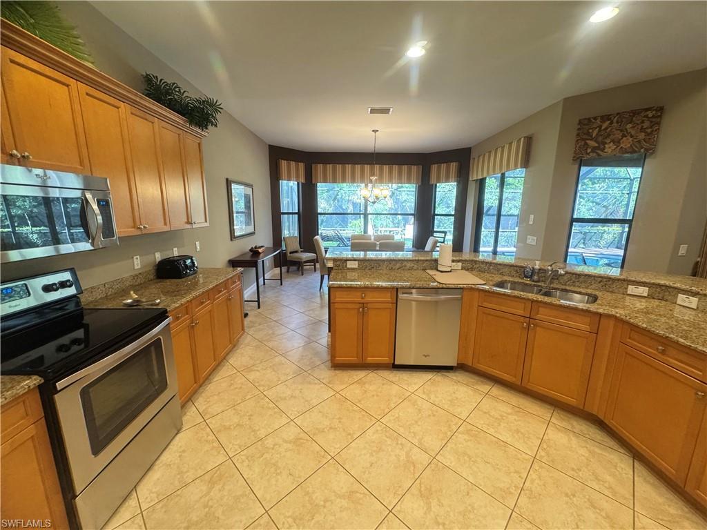 11848 Rosalinda CT photo 16