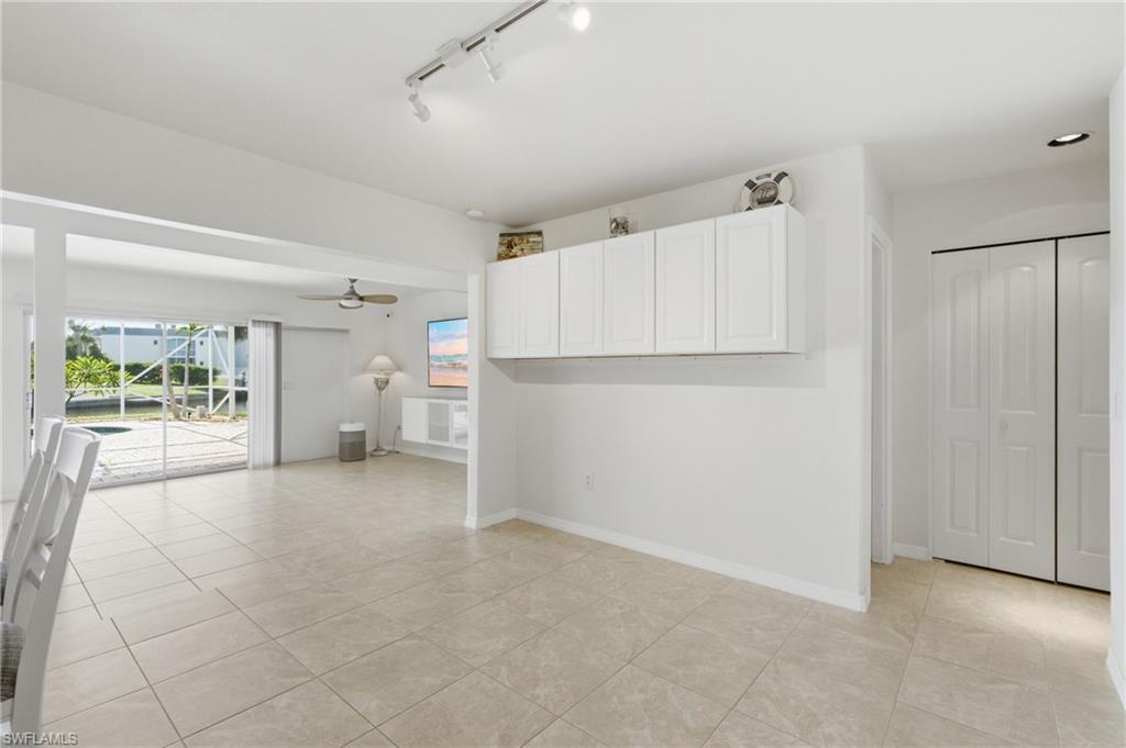 4933 Triton CT W photo 16