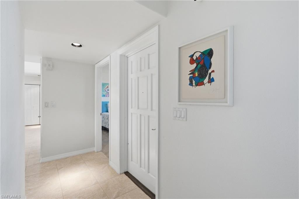 4933 Triton CT W
