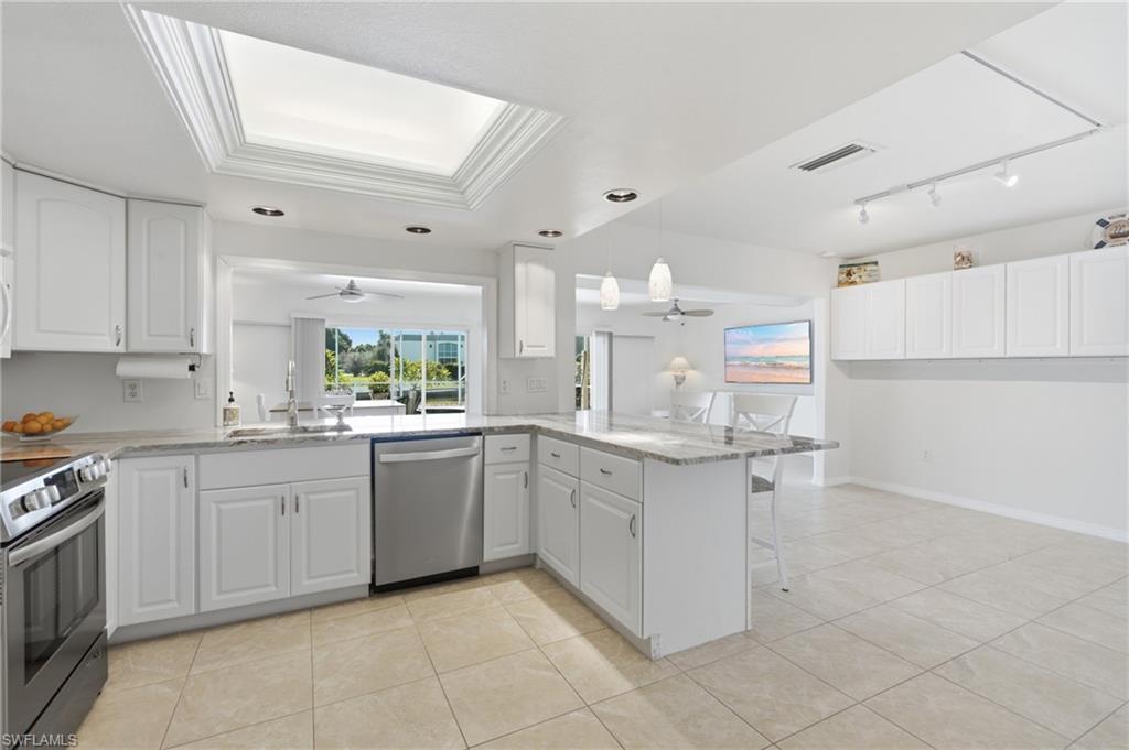 4933 Triton CT W photo 20