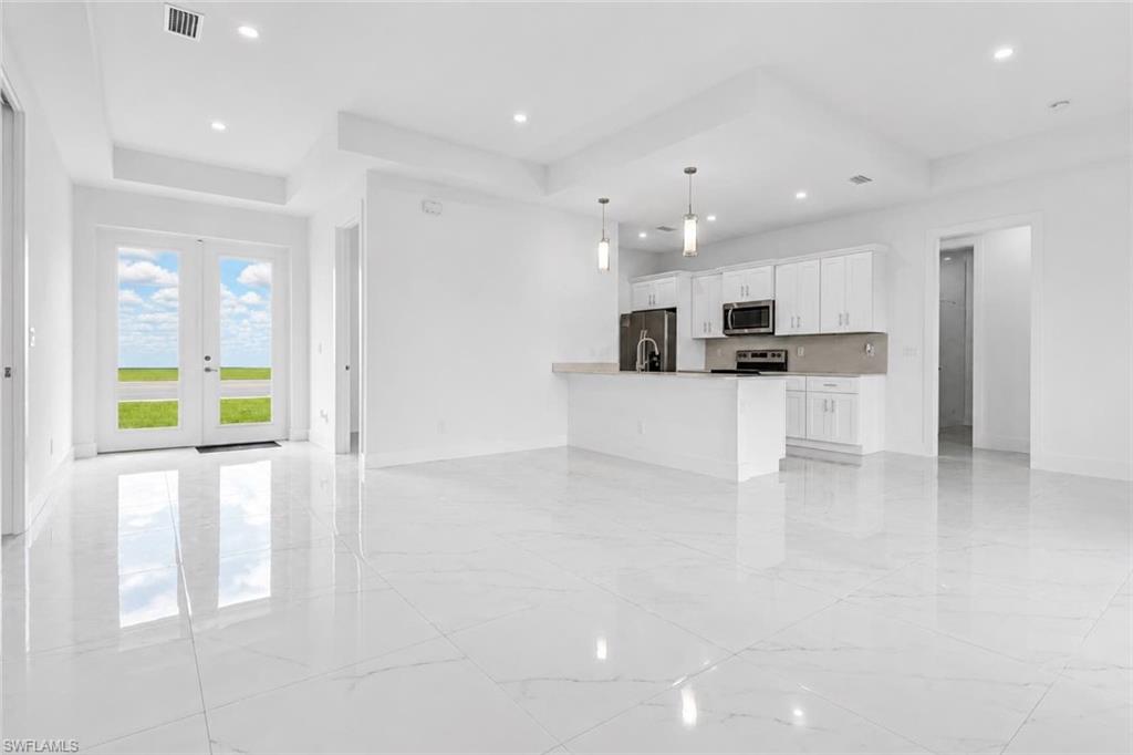 2933 Van Buren PKWY