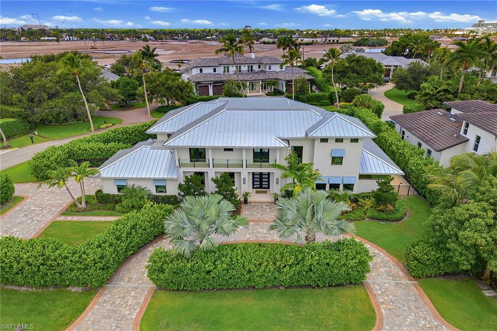 692 Banyan BLVD photo 27