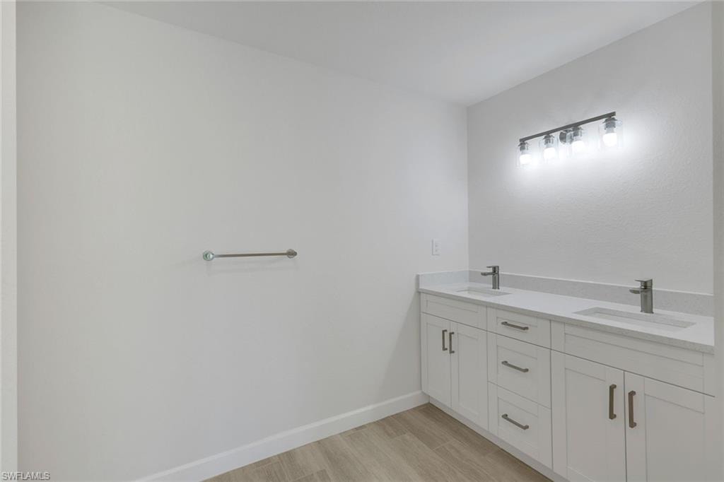 owner's ensuite bath/bano principal