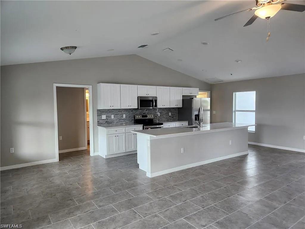 2930 Diplomat PKWY W