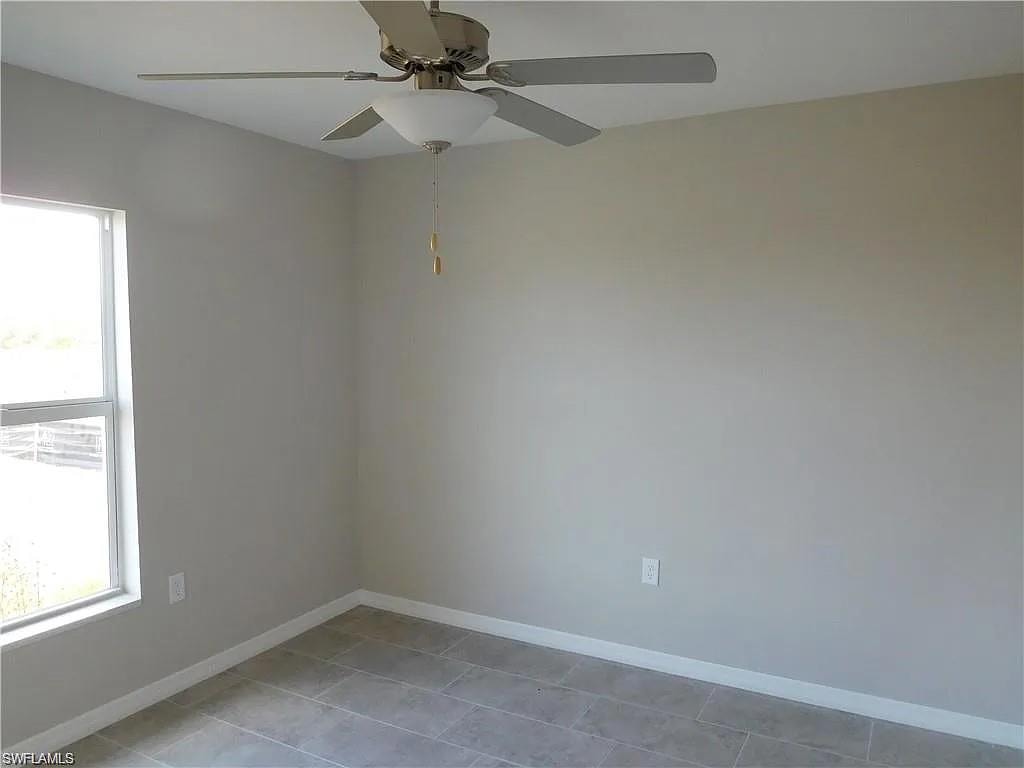 2930 Diplomat PKWY W photo 16