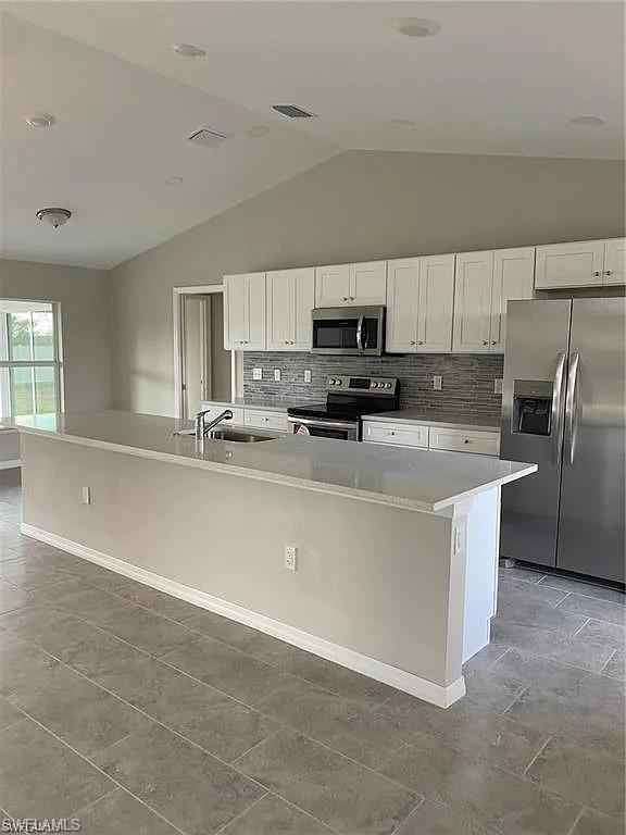 2930 Diplomat PKWY W