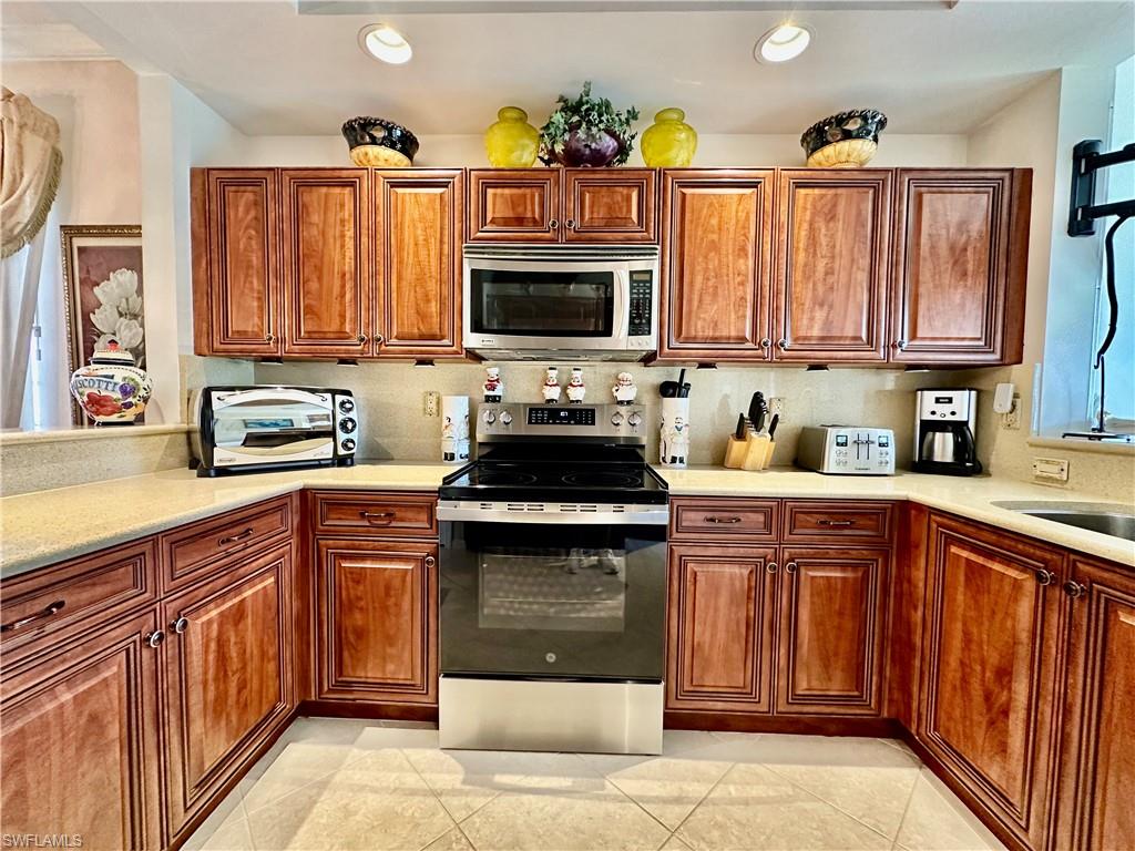 3310 Grand Cypress DR 101 photo 9