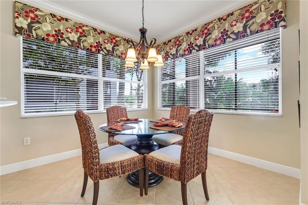 Kitchen dining area