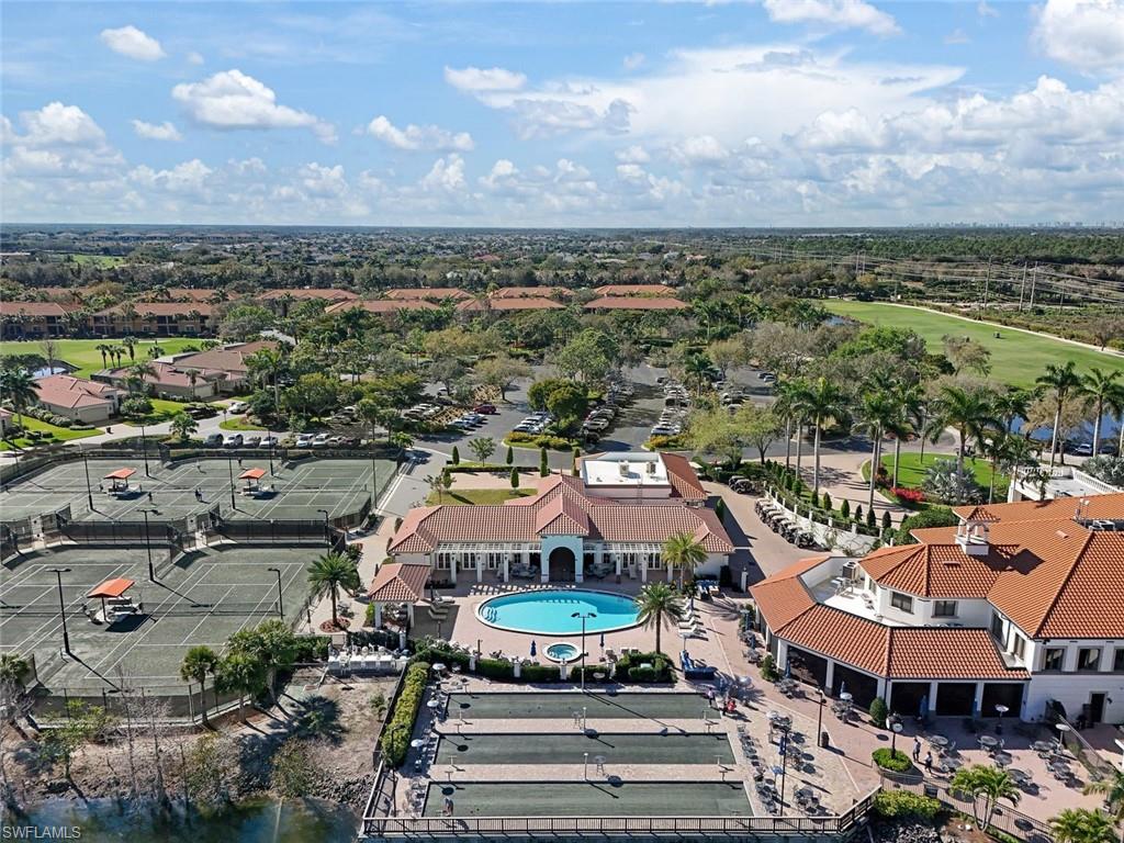 Aerial View of Clubhouse & Amenities