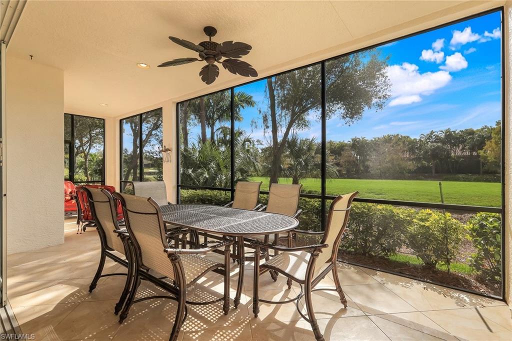 Spacious screened lanai