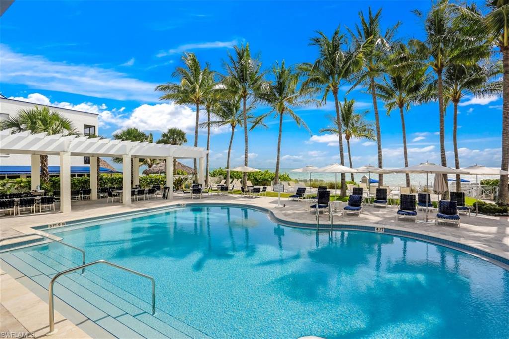Floridian Pool & Al Fresco Dining