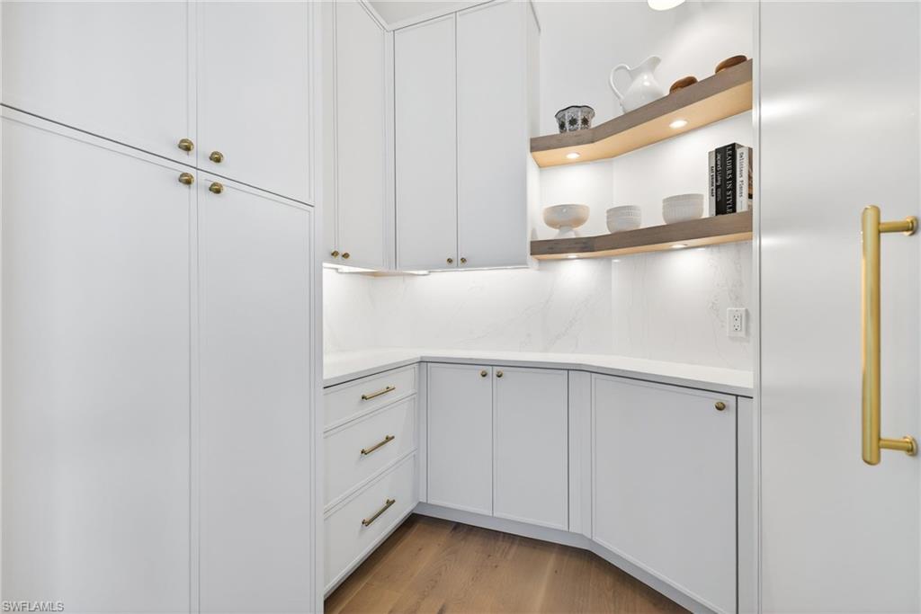 720 Hull CT photo 12