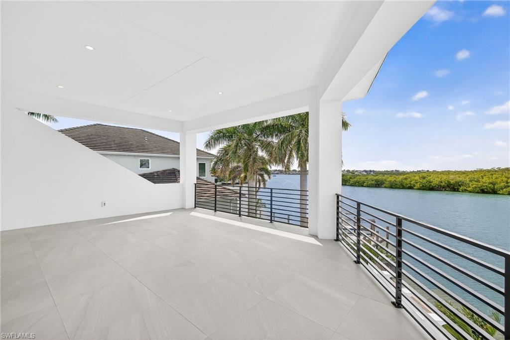 720 Hull CT photo 32