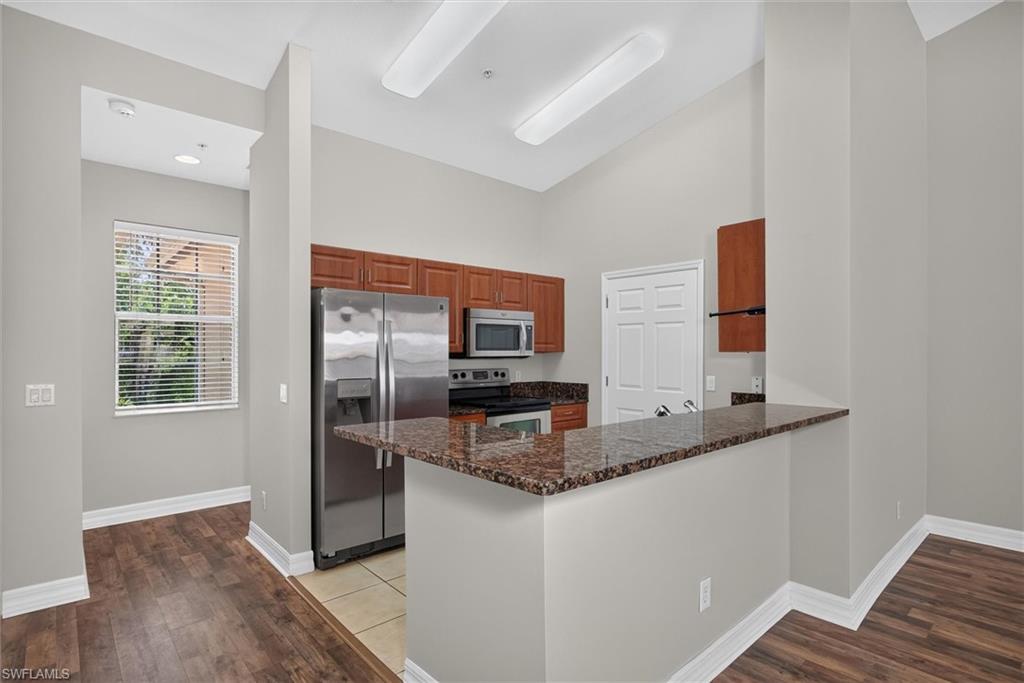 8521 Oakshade CIR 422