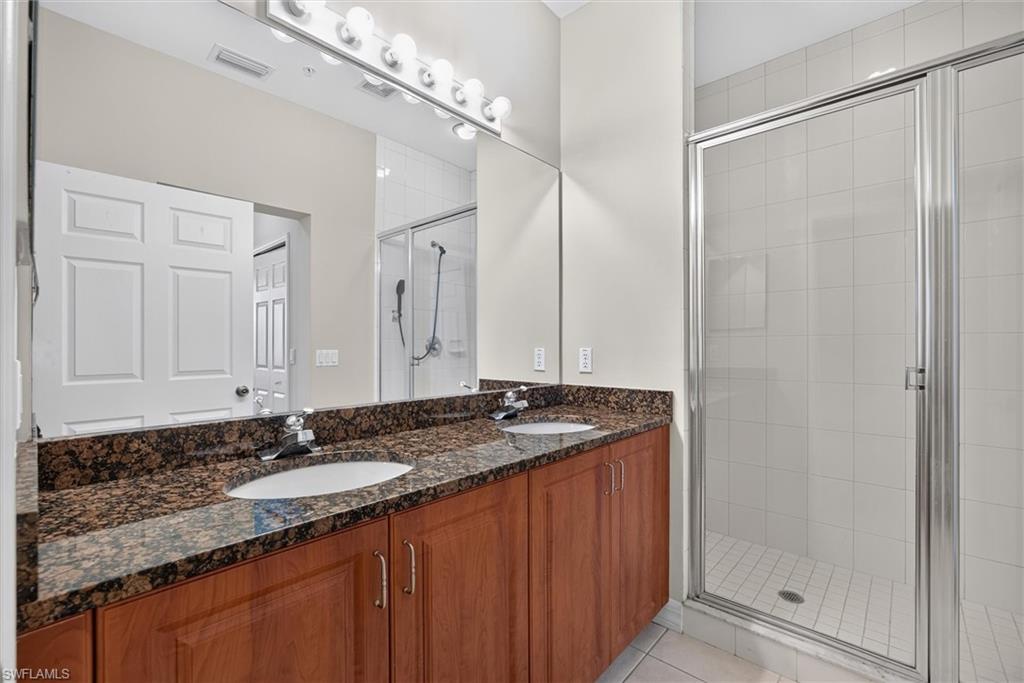 8521 Oakshade CIR 422 photo 20
