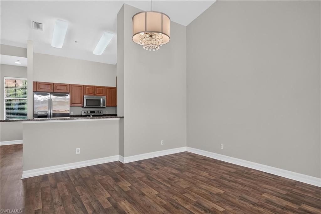 8521 Oakshade CIR 422 photo 11