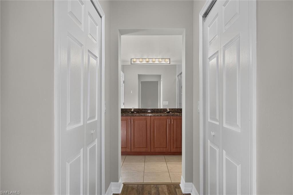 8521 Oakshade CIR 422 photo 19