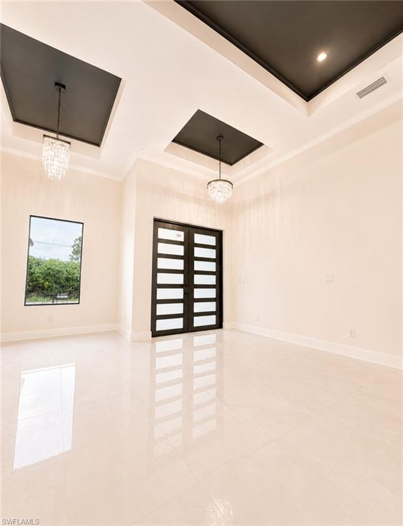 106 Hamilton AVE