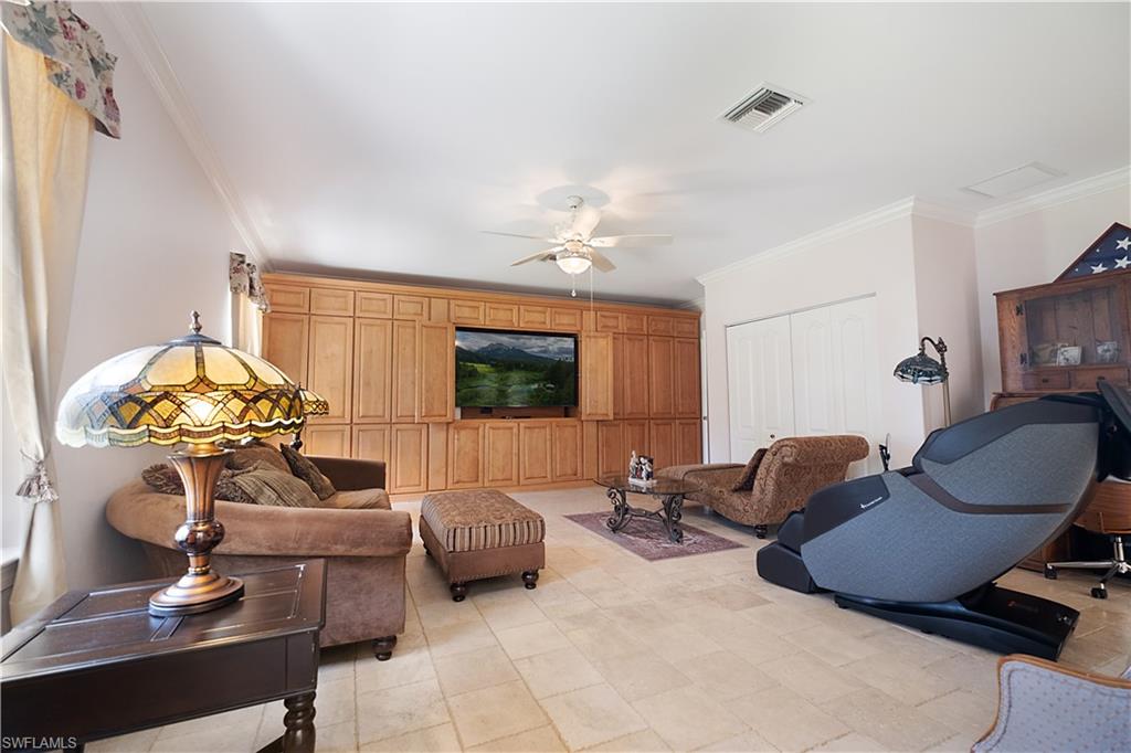 6761 Golden Gate PKWY photo 23