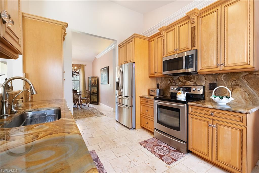 6761 Golden Gate PKWY photo 10