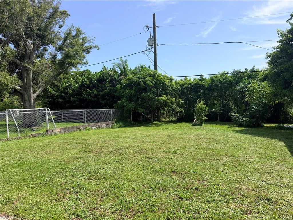 125 4th ST photo 14