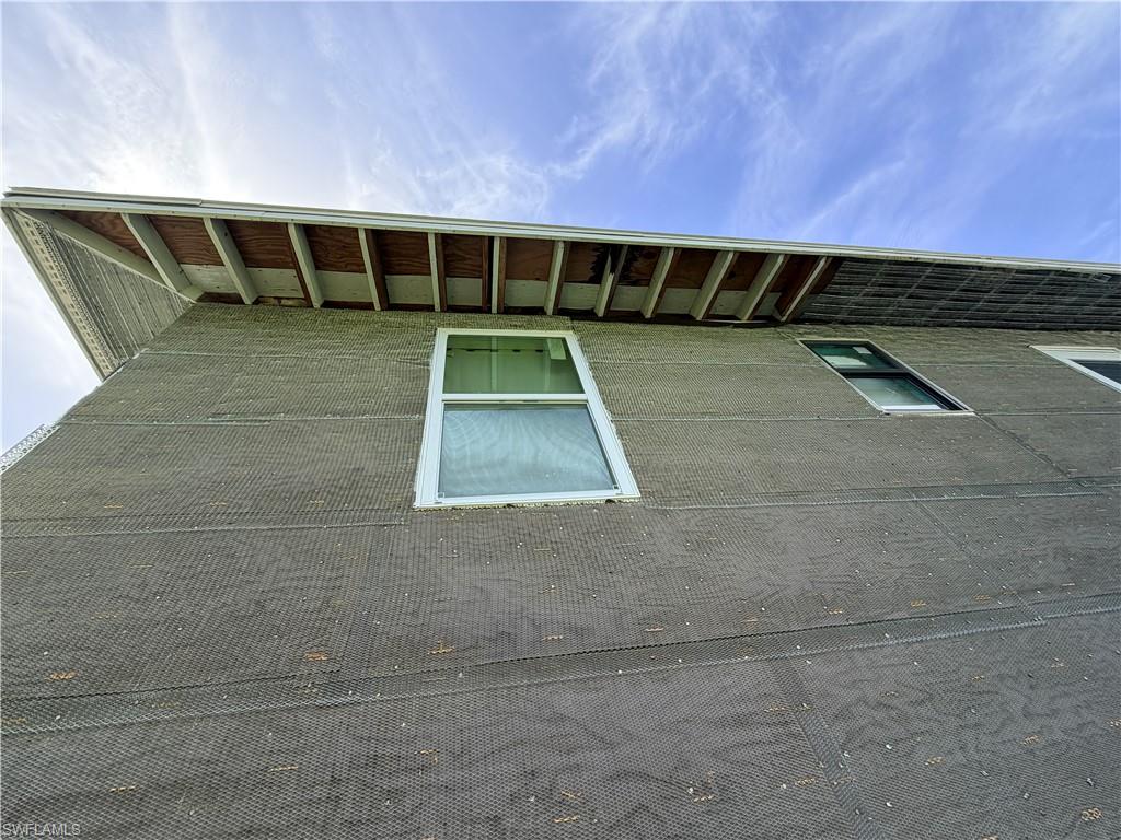 125 4th ST photo 11