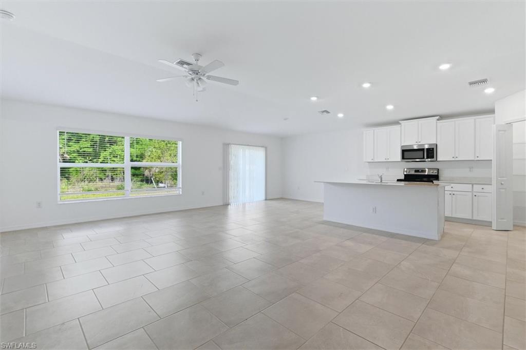 3911 Treasure Oak WAY
