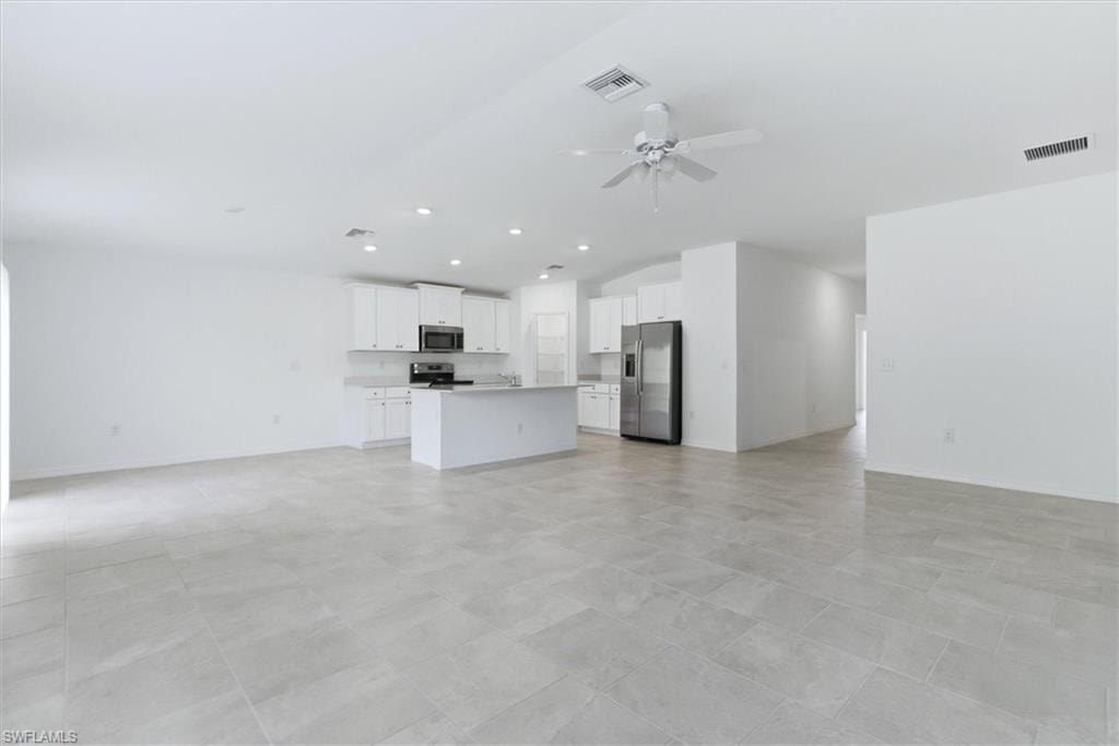 3911 Treasure Oak WAY photo 6