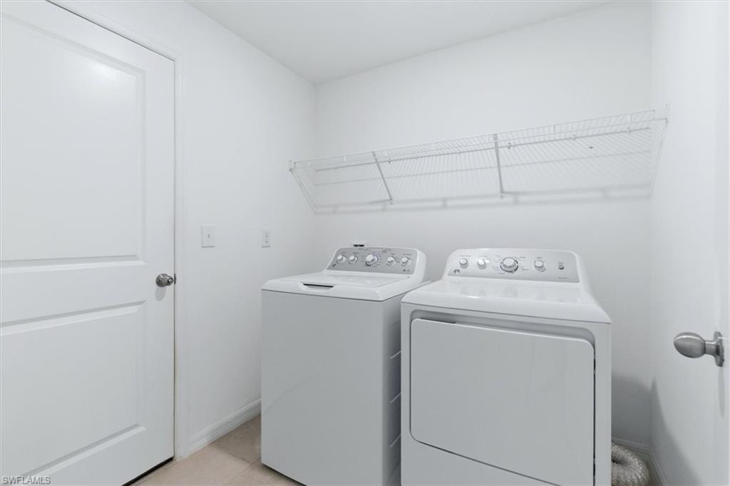 3911 Treasure Oak WAY photo 22