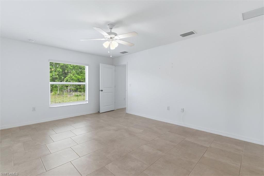 3911 Treasure Oak WAY photo 18