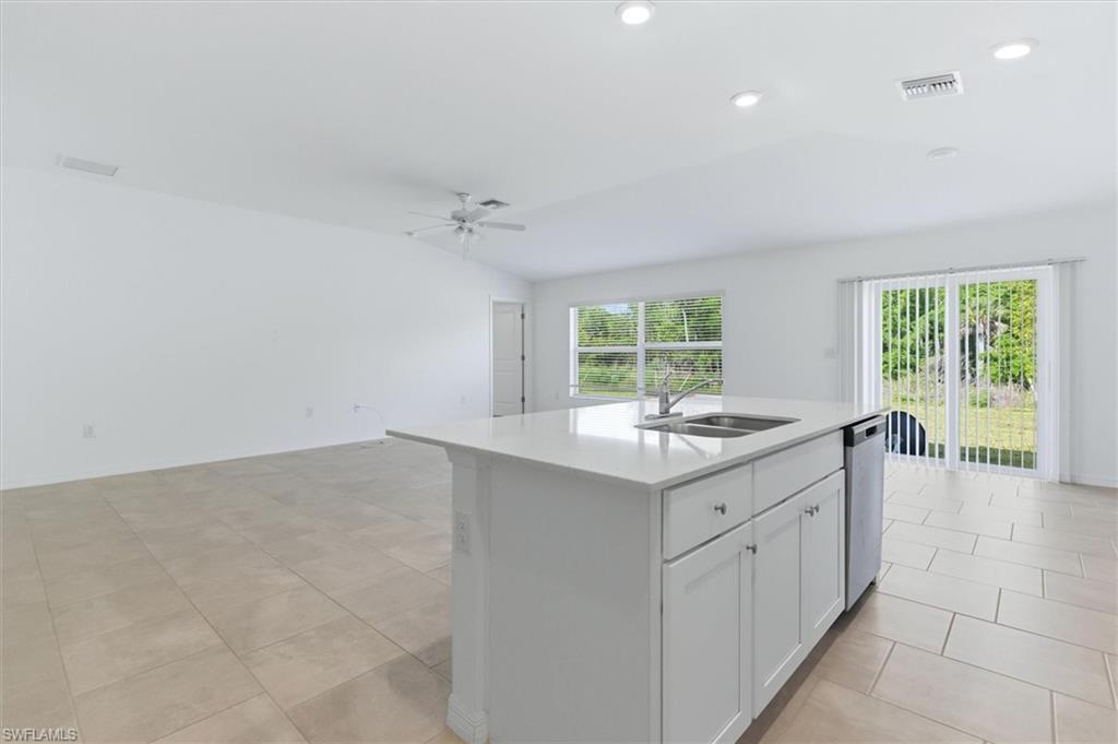 3911 Treasure Oak WAY photo 8