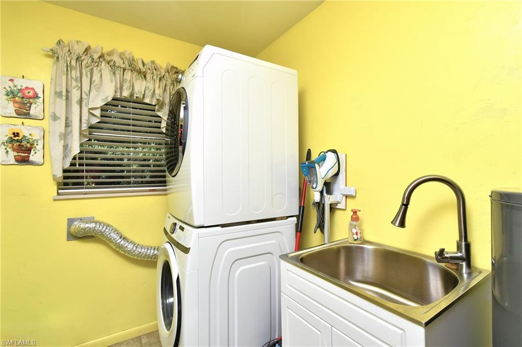 318 FIFTH AVE photo 17