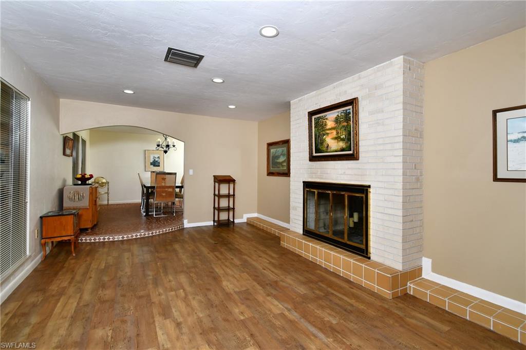 318 FIFTH AVE photo 14