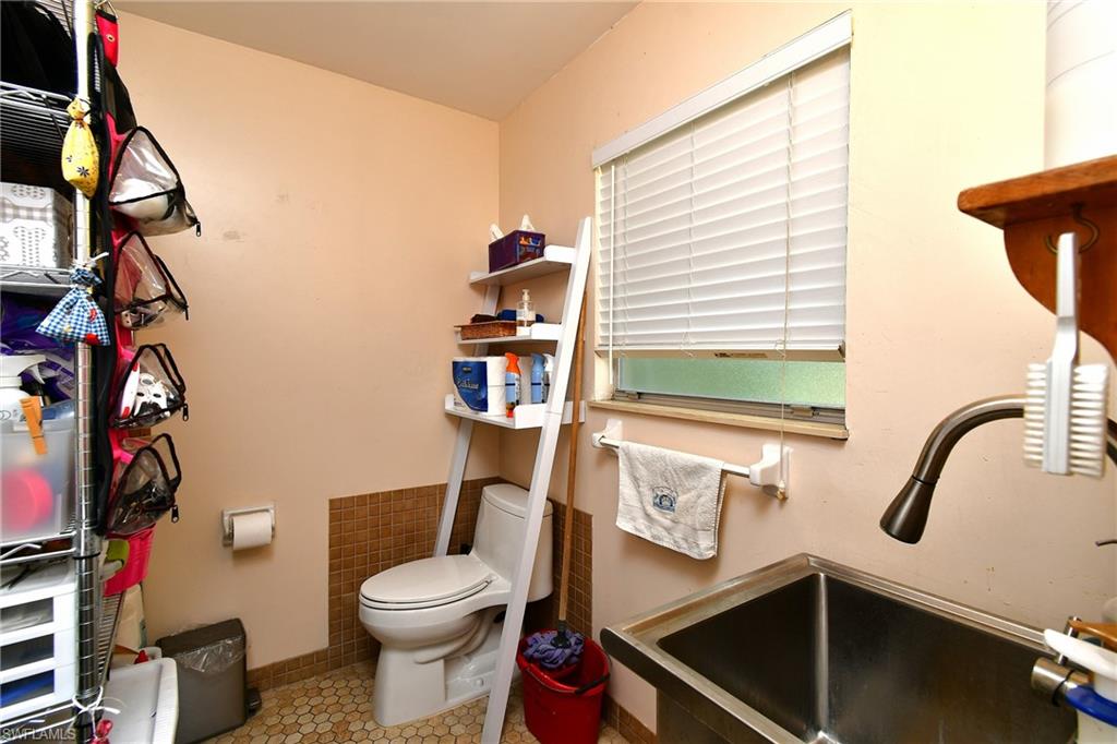 318 FIFTH AVE photo 40