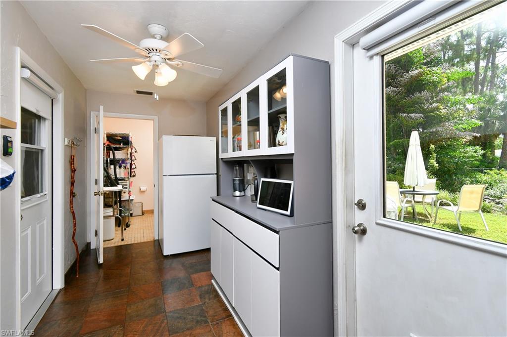 318 FIFTH AVE photo 39