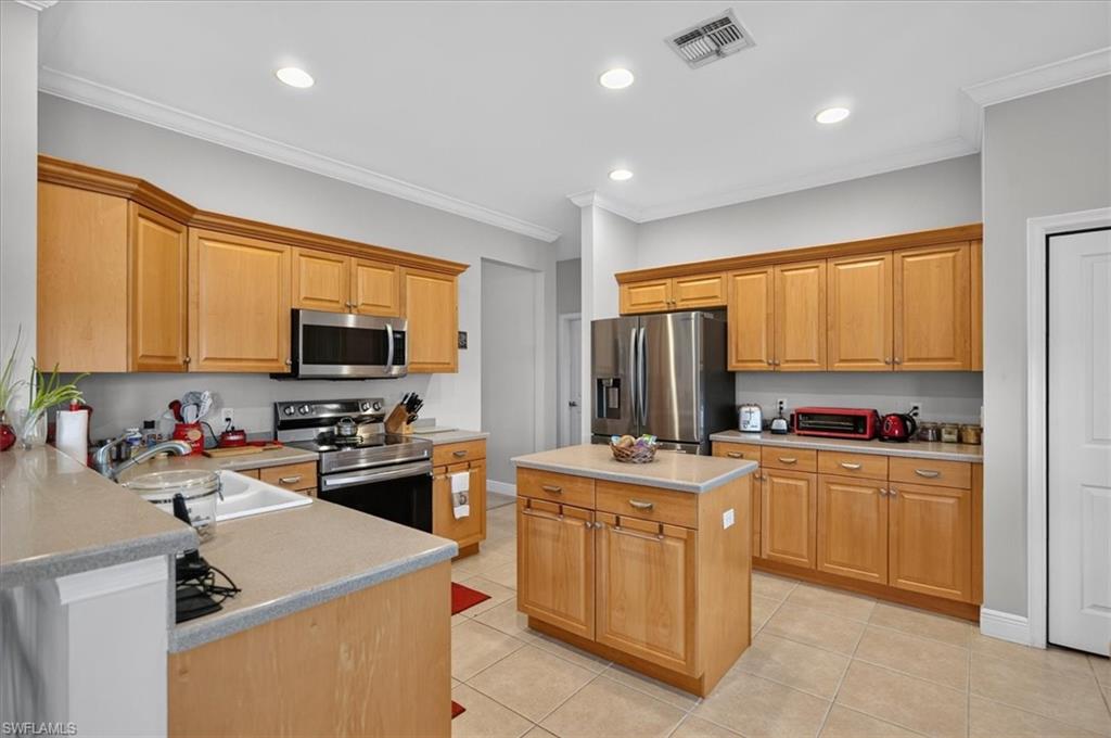 15627 Caloosa Creek CIR photo 14