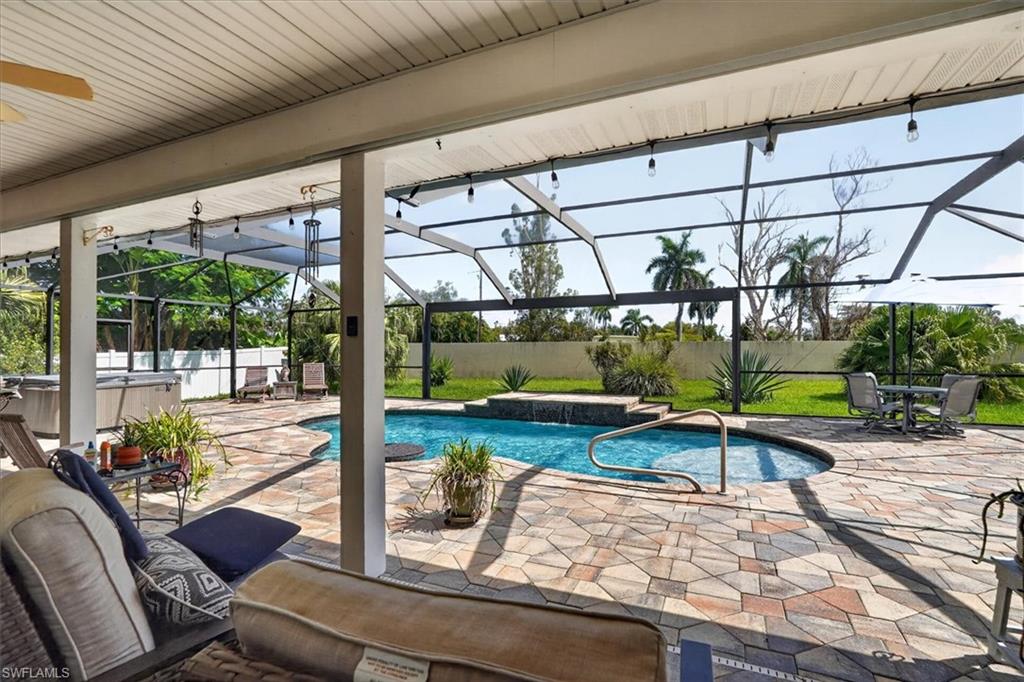15627 Caloosa Creek CIR photo 8
