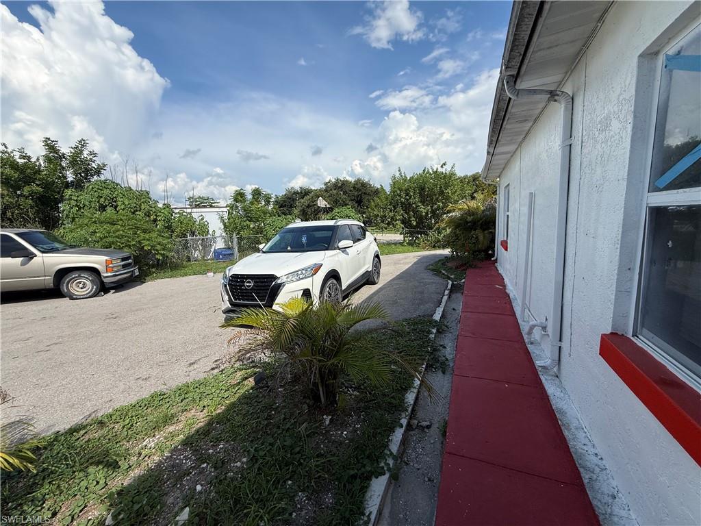 35 Andora ST photo 6