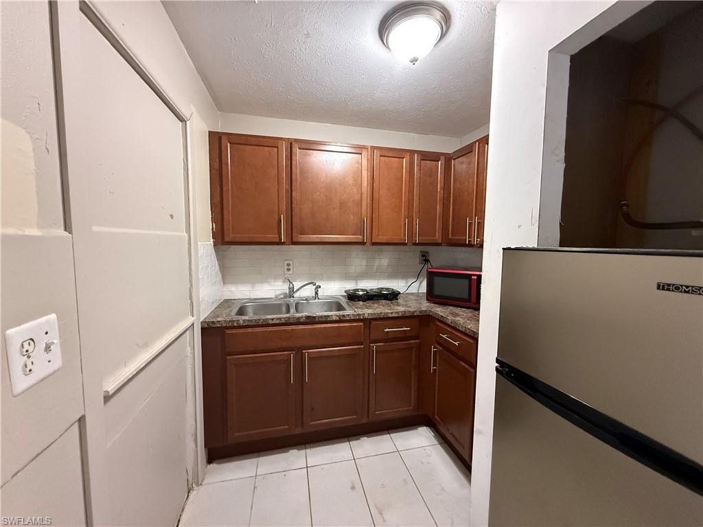 35 Andora ST photo 16