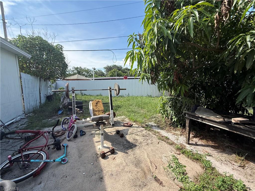 35 Andora ST photo 32