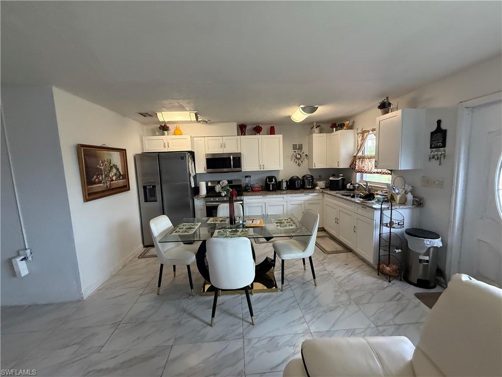35 Andora ST photo 9
