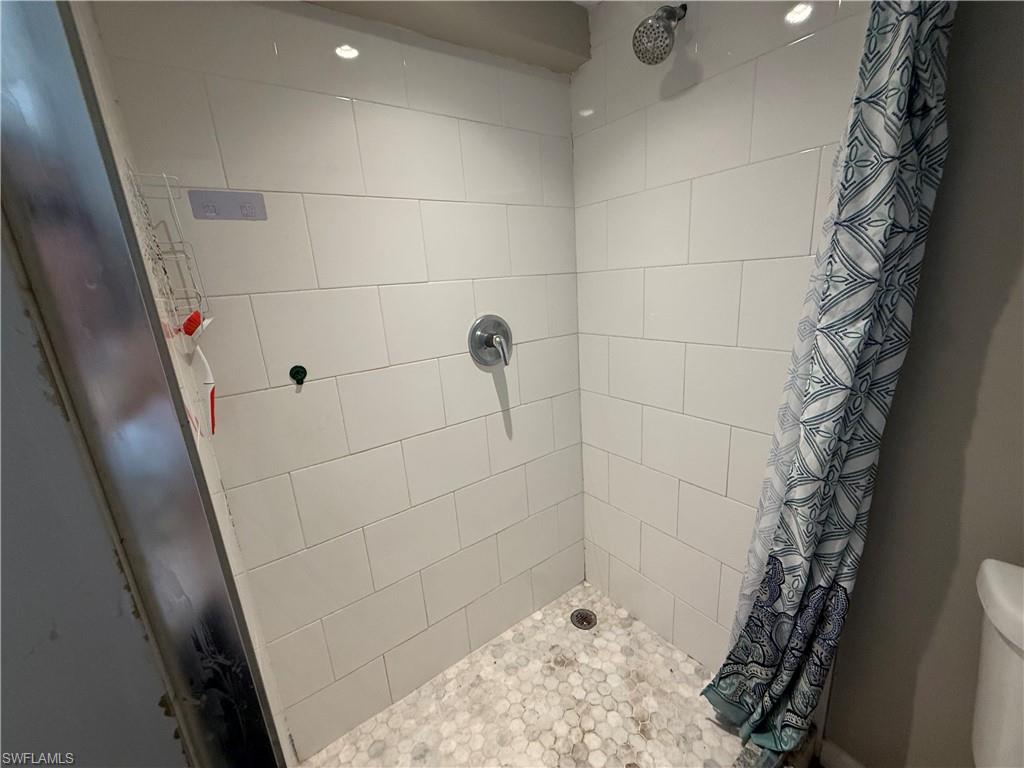 35 Andora ST photo 18