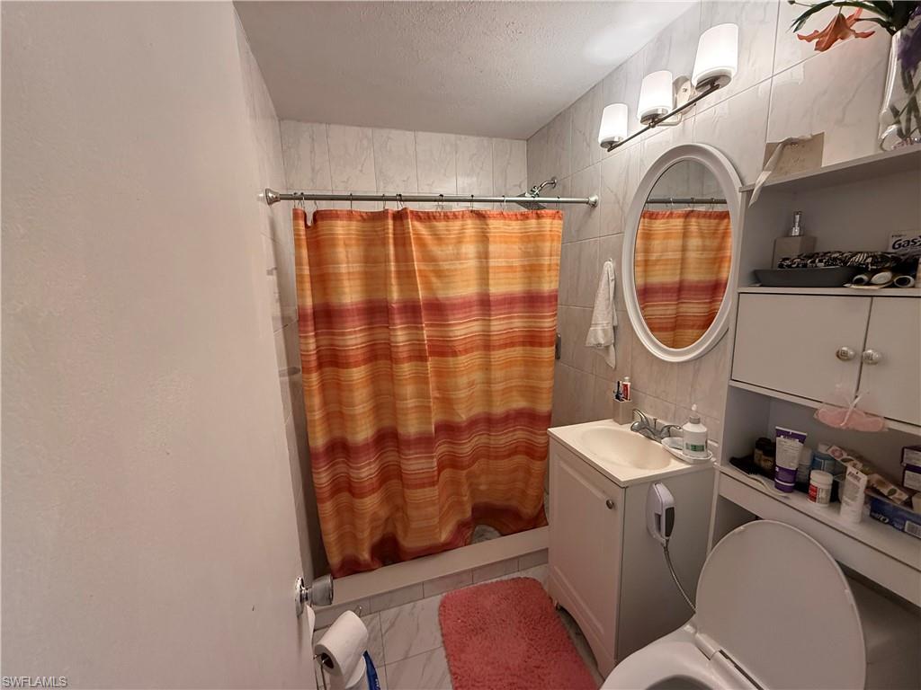 35 Andora ST photo 19
