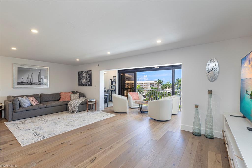 2880 Gulf Shore BLVD N 509 photo 9