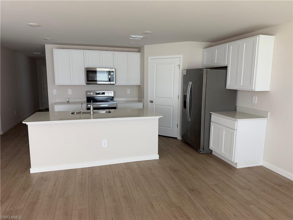1106 NE 39th TER