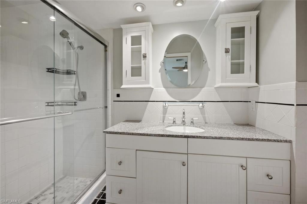 223 Charity CT L5 photo 26