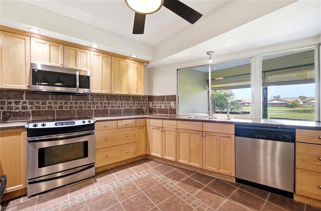 223 Charity CT L5 photo 10