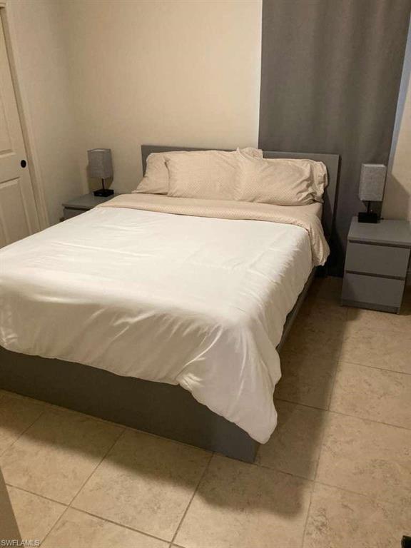 Tiled flooring with neutral tones